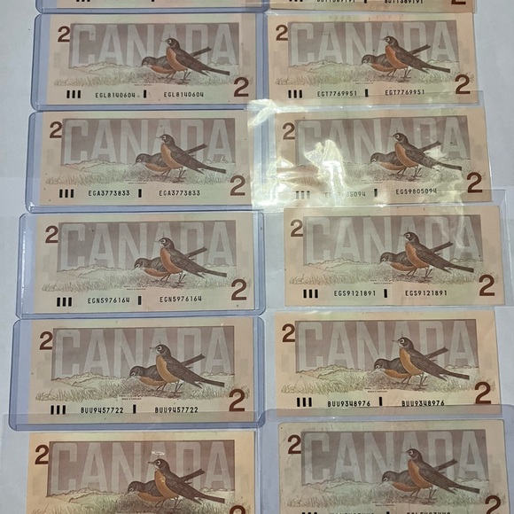 1986 - Lot of 12 - $2 Bank of Canada Notes - Picture 2 of 2